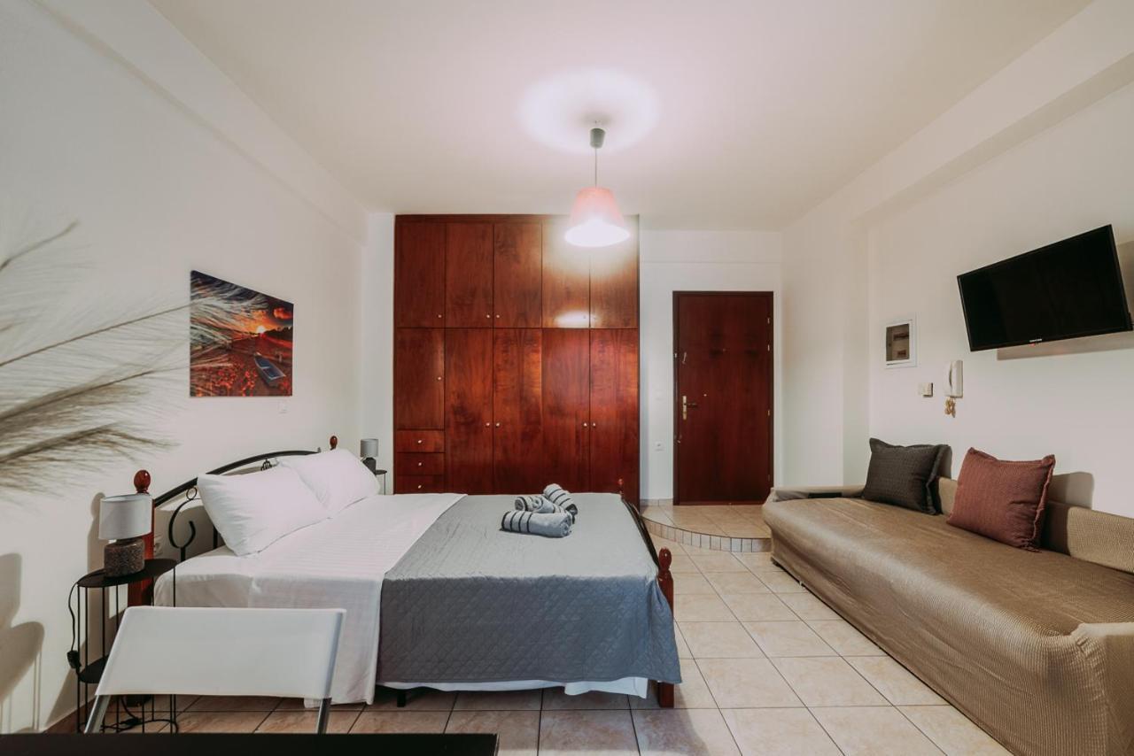 Ferienwohnung House In The Center Kalamata Exterior foto